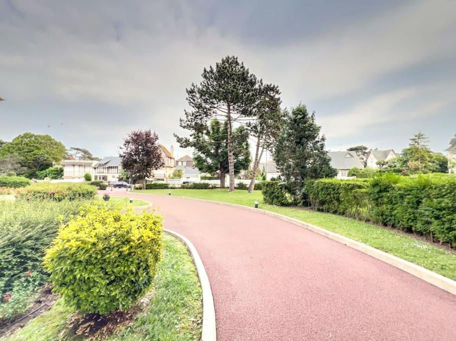 Deauville Triangle D'Or Proche Mer & Casino Aux Clefs Des Sacres Exterior foto